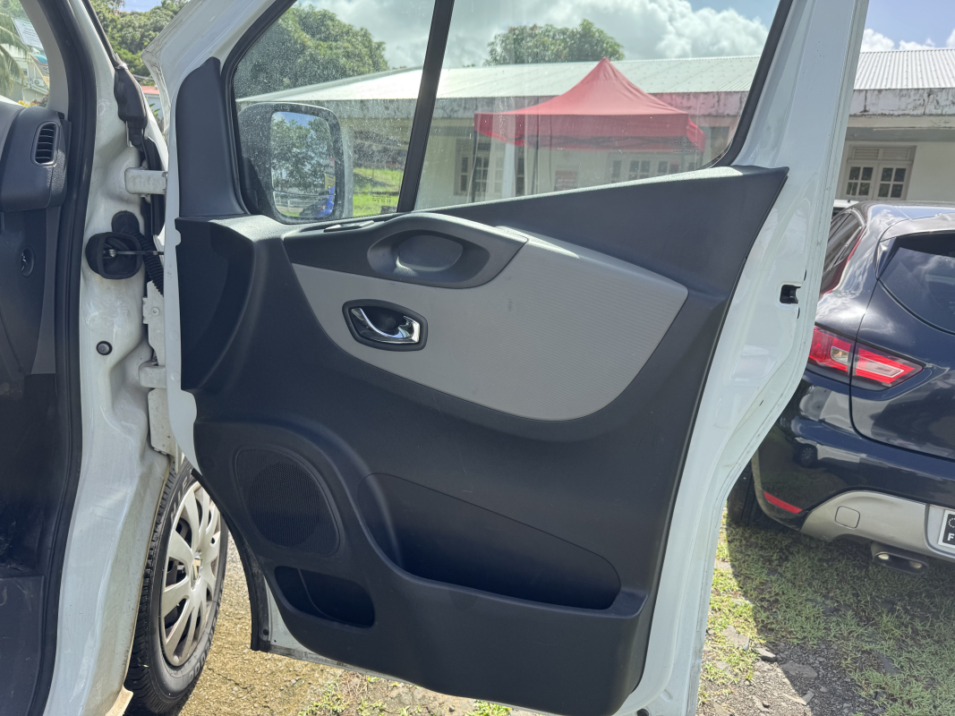 Renault Trafic — 4