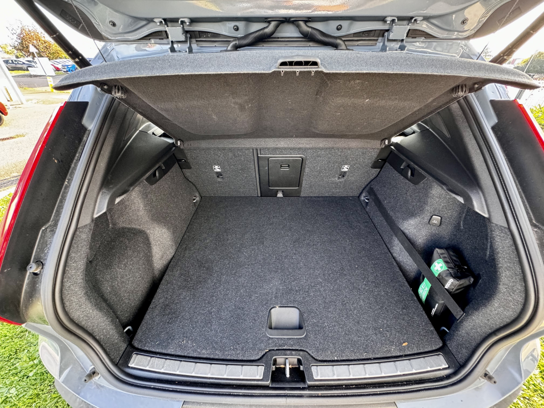 Volvo XC40 — 19