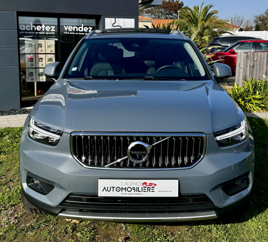 Volvo XC40 — 2
