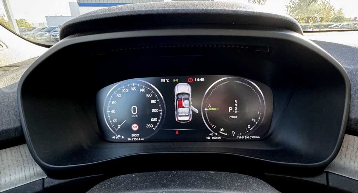 Volvo XC40 — 30