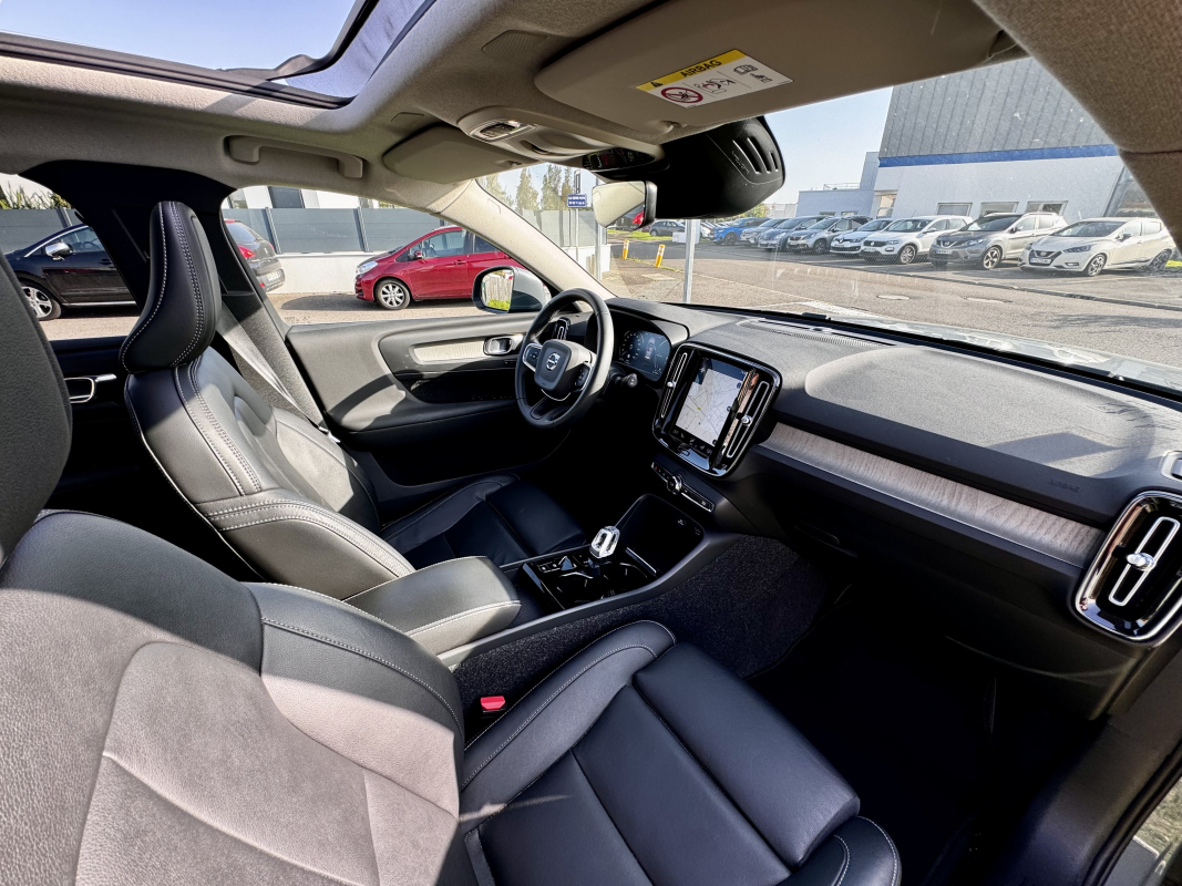 Volvo XC40 — 12