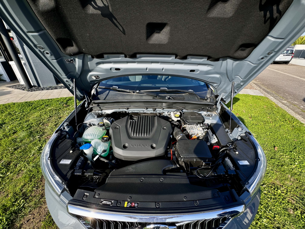 Volvo XC40 — 18