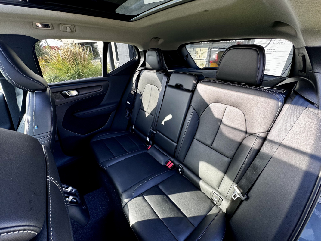 Volvo XC40 — 15