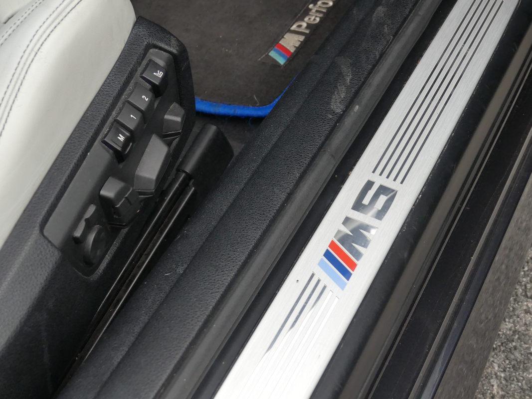 Bmw M6 — 24