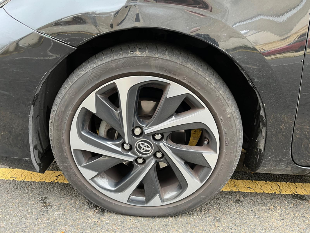 Toyota Auris — 14