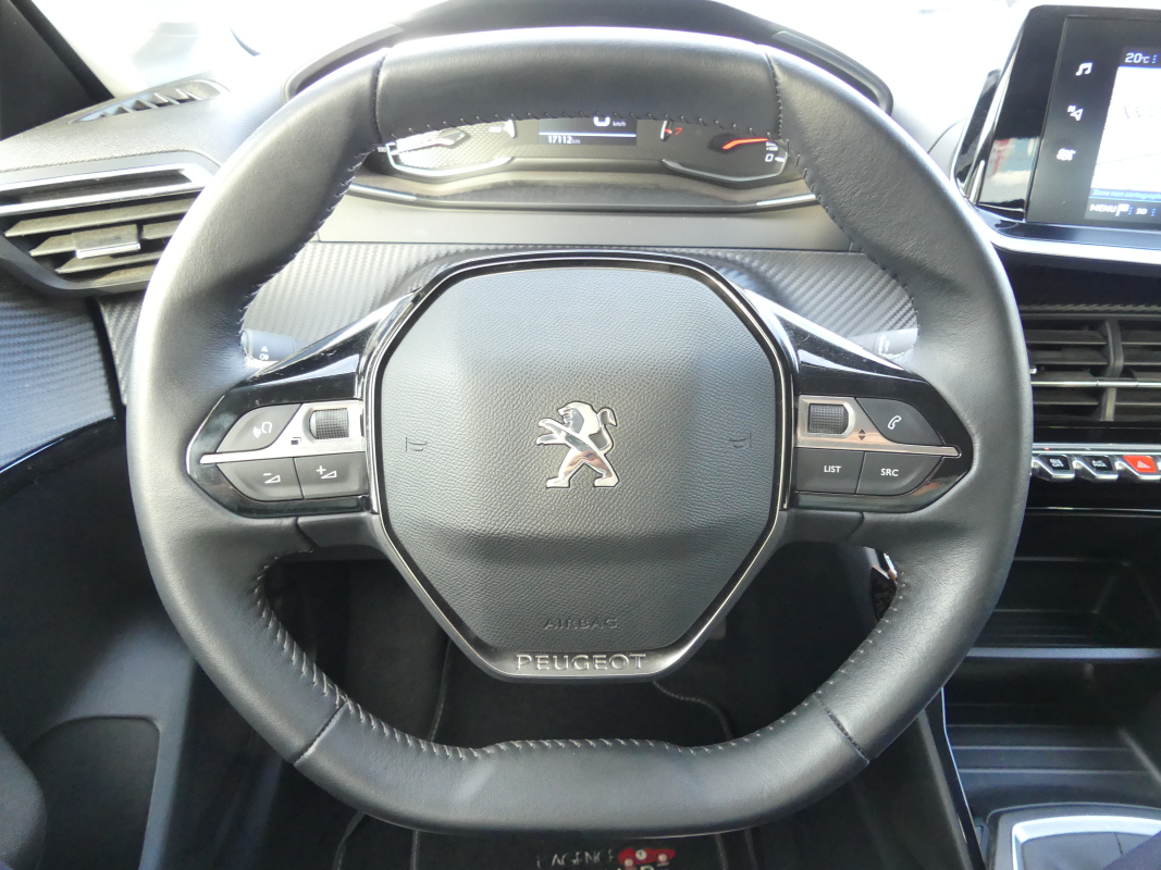 Peugeot 208 — 15