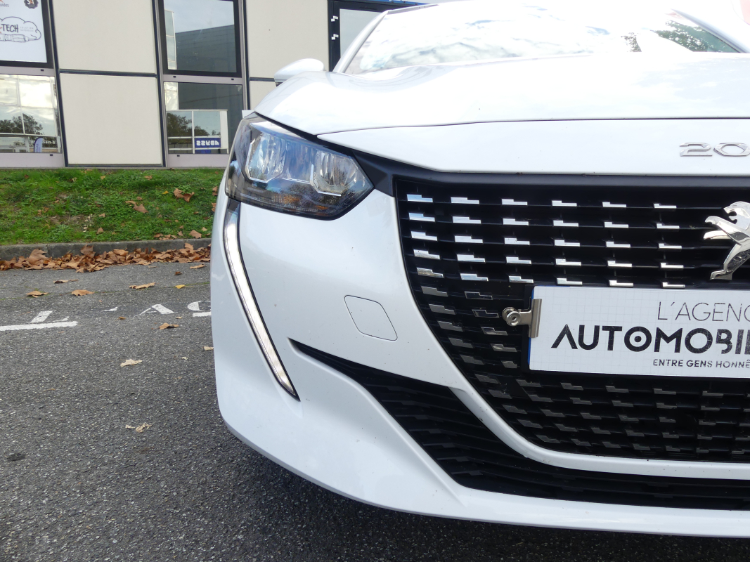 Peugeot 208 — 36
