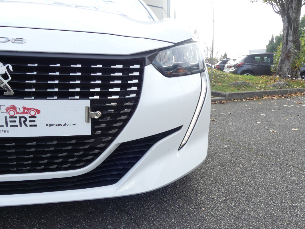 Peugeot 208 — 37