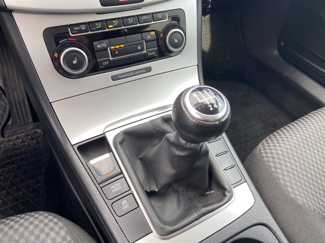 Volkswagen Passat SW — 17
