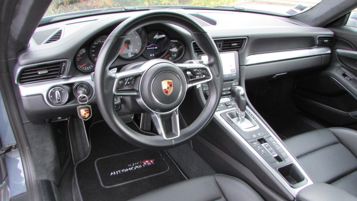 Porsche 911 — 12