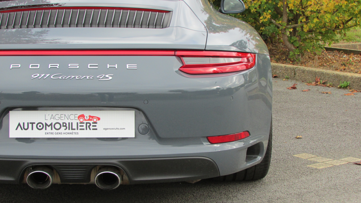 Porsche 911 — 8