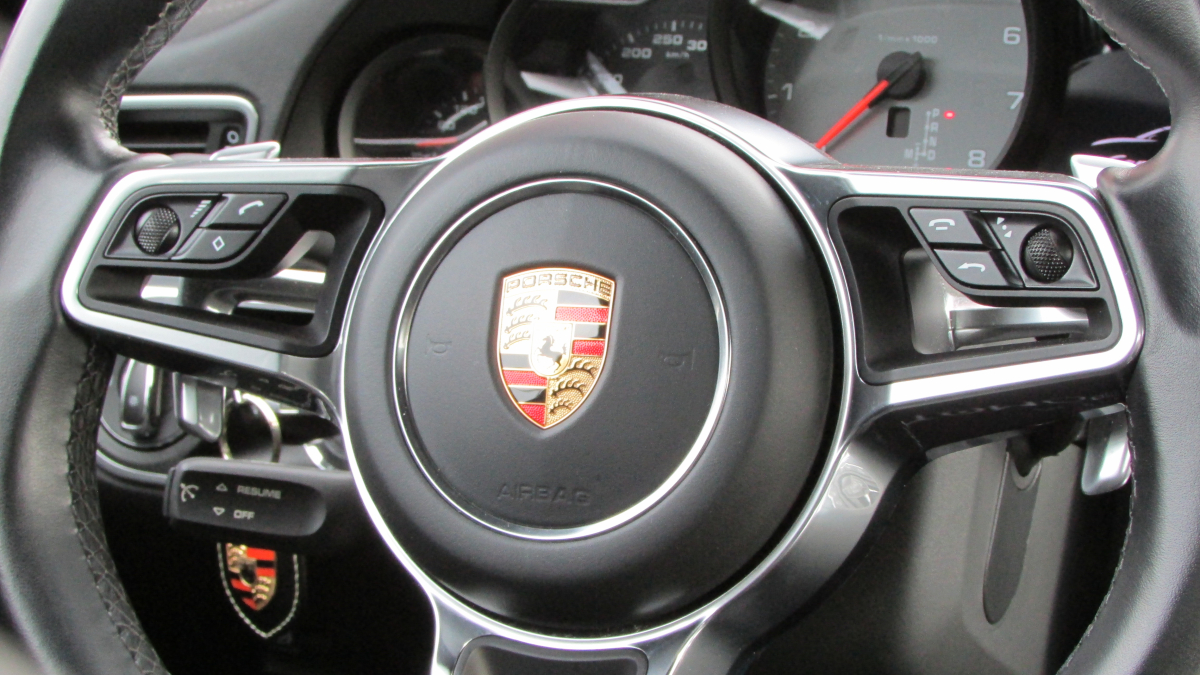 Porsche 911 — 16