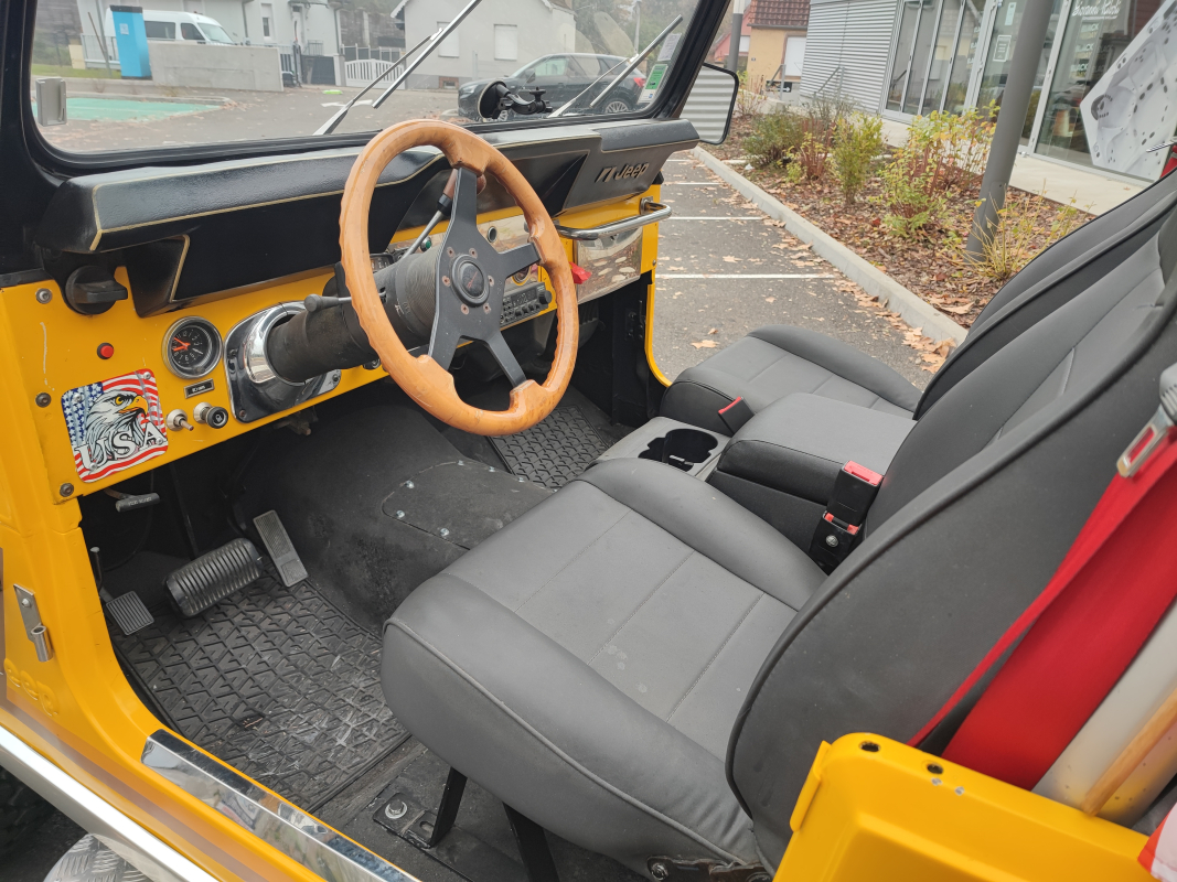 Jeep CJ — 10
