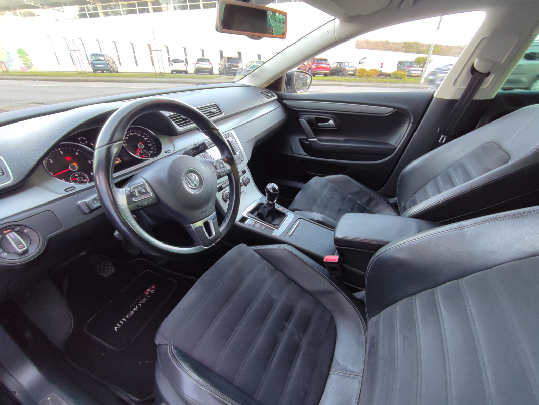 Volkswagen Passat CC — 9