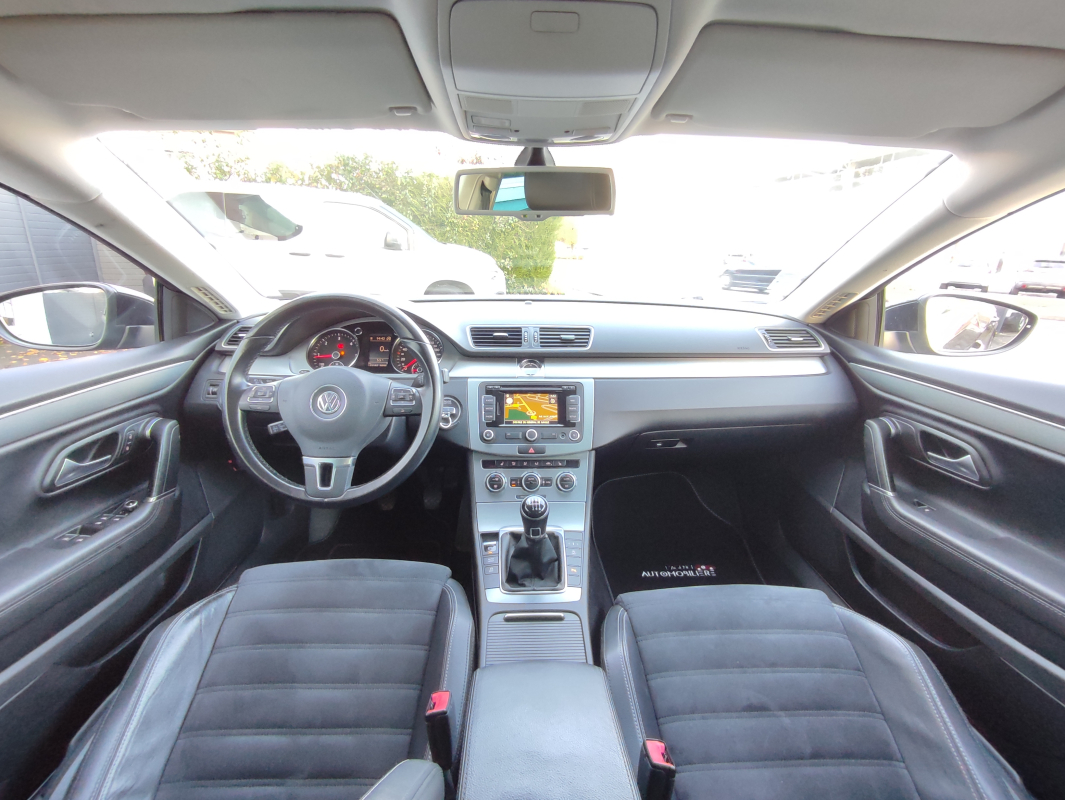 Volkswagen Passat CC — 17