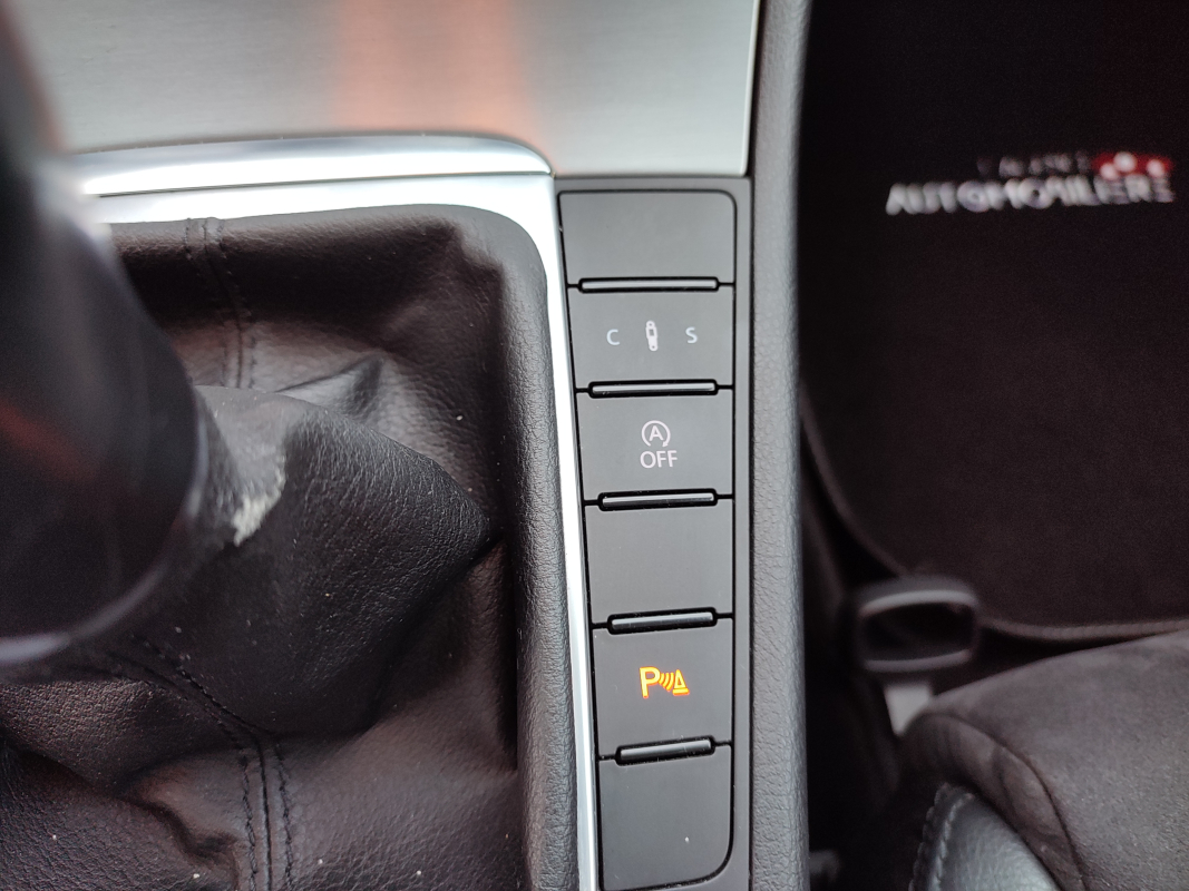 Volkswagen Passat CC — 34