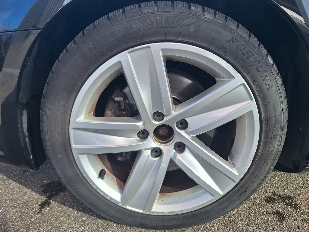 Volkswagen Passat CC — 27