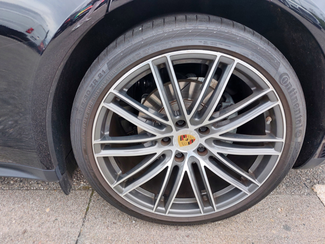 Porsche Panamera — 25