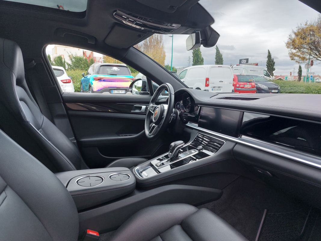 Porsche Panamera — 23