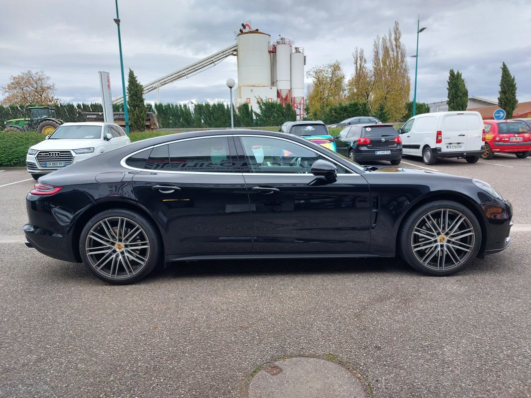 Porsche Panamera — 11