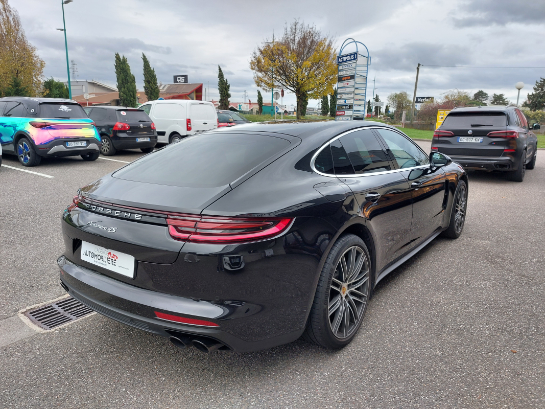 Porsche Panamera — 9