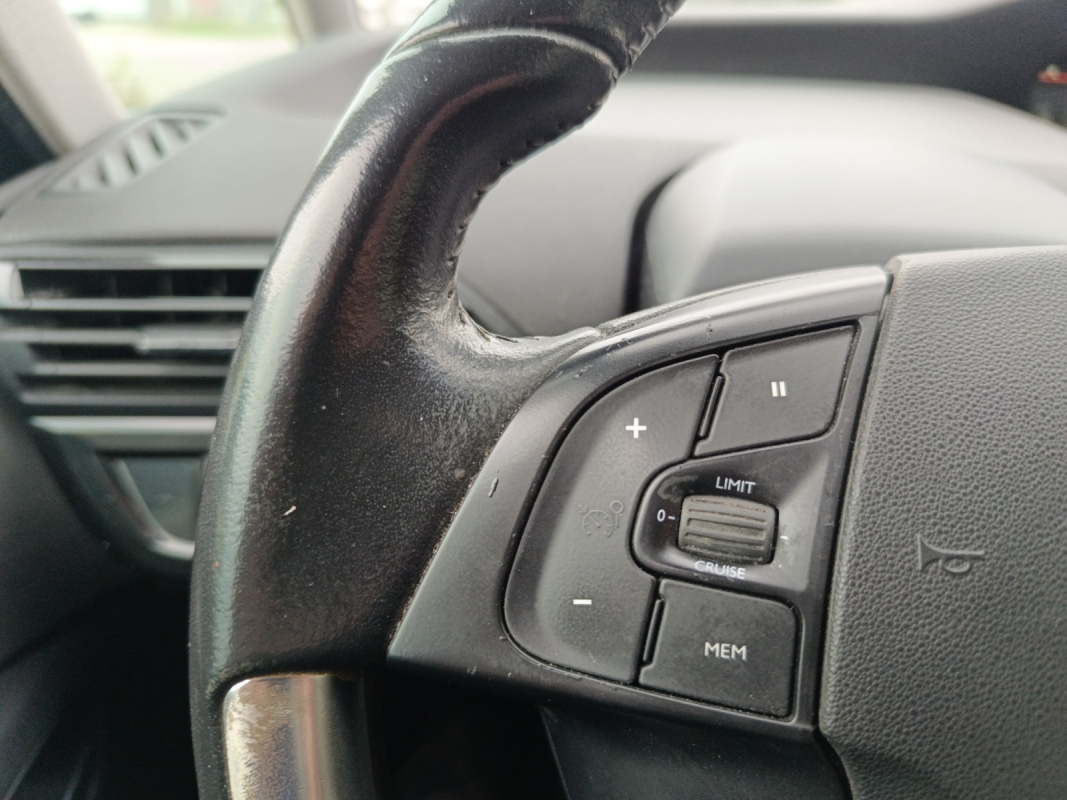 Citroen Grand C4 Picasso — 27