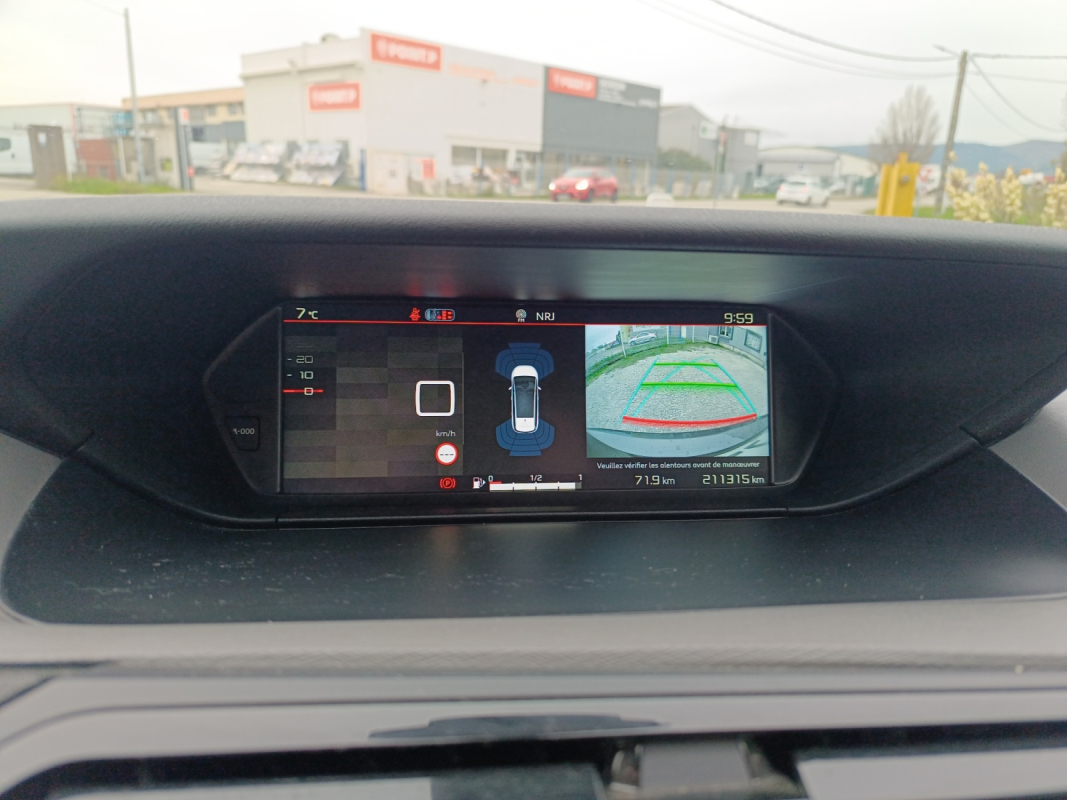 Citroen Grand C4 Picasso — 17