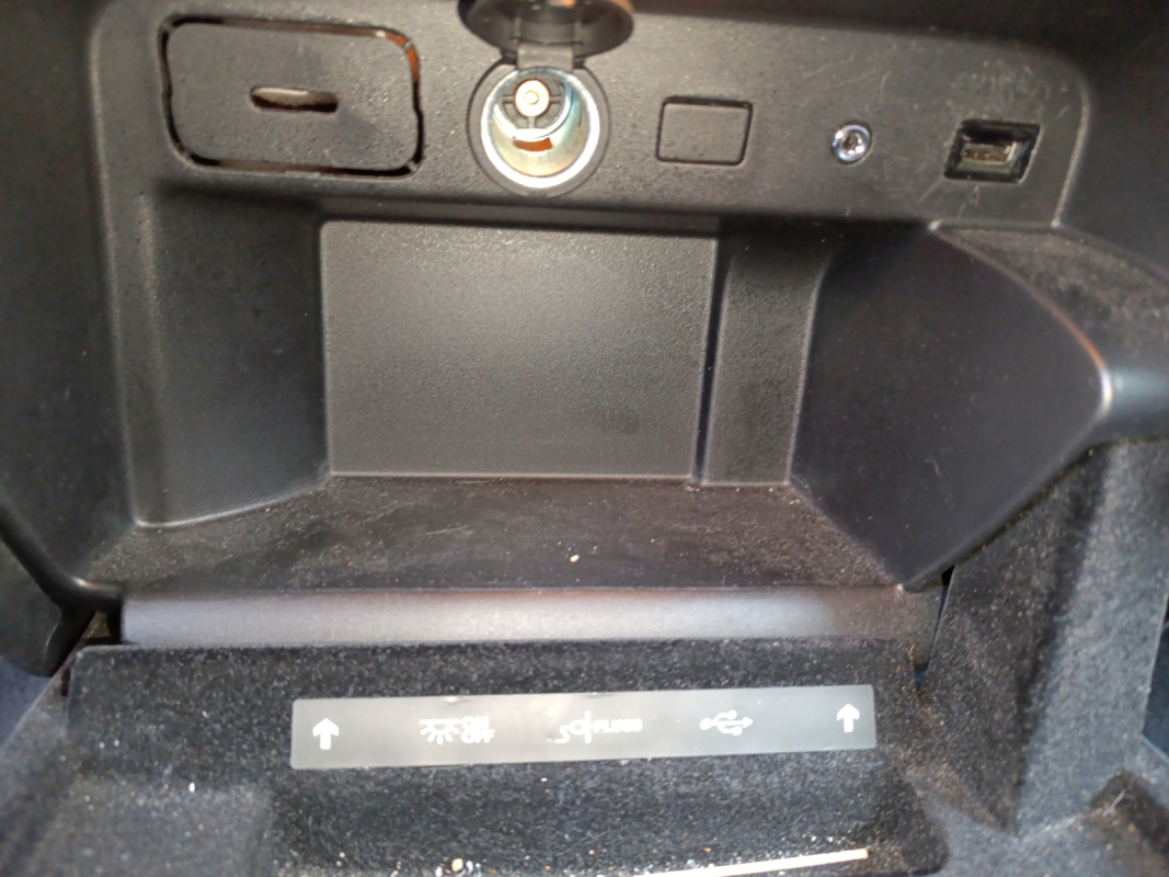 Citroen Grand C4 Picasso — 33