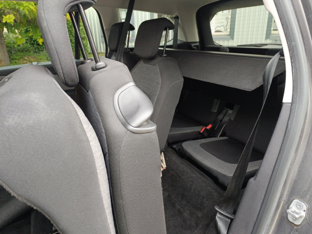Citroen Grand C4 Picasso — 36