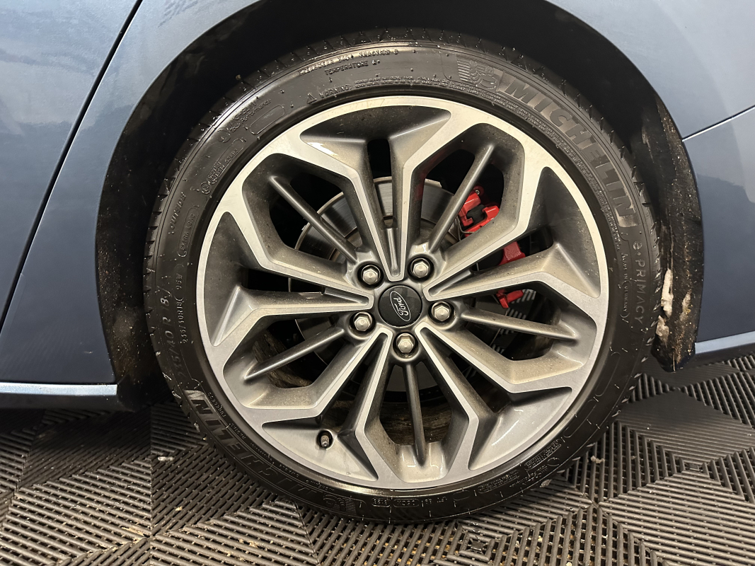 Ford Focus SW — 25