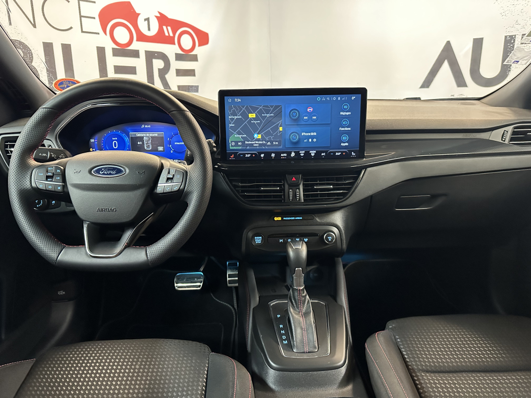 Ford Focus SW — 12