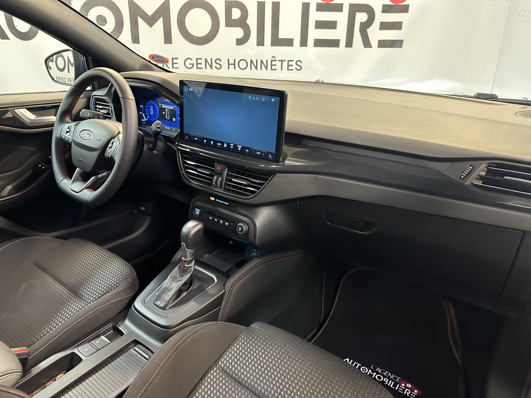 Ford Focus SW — 15