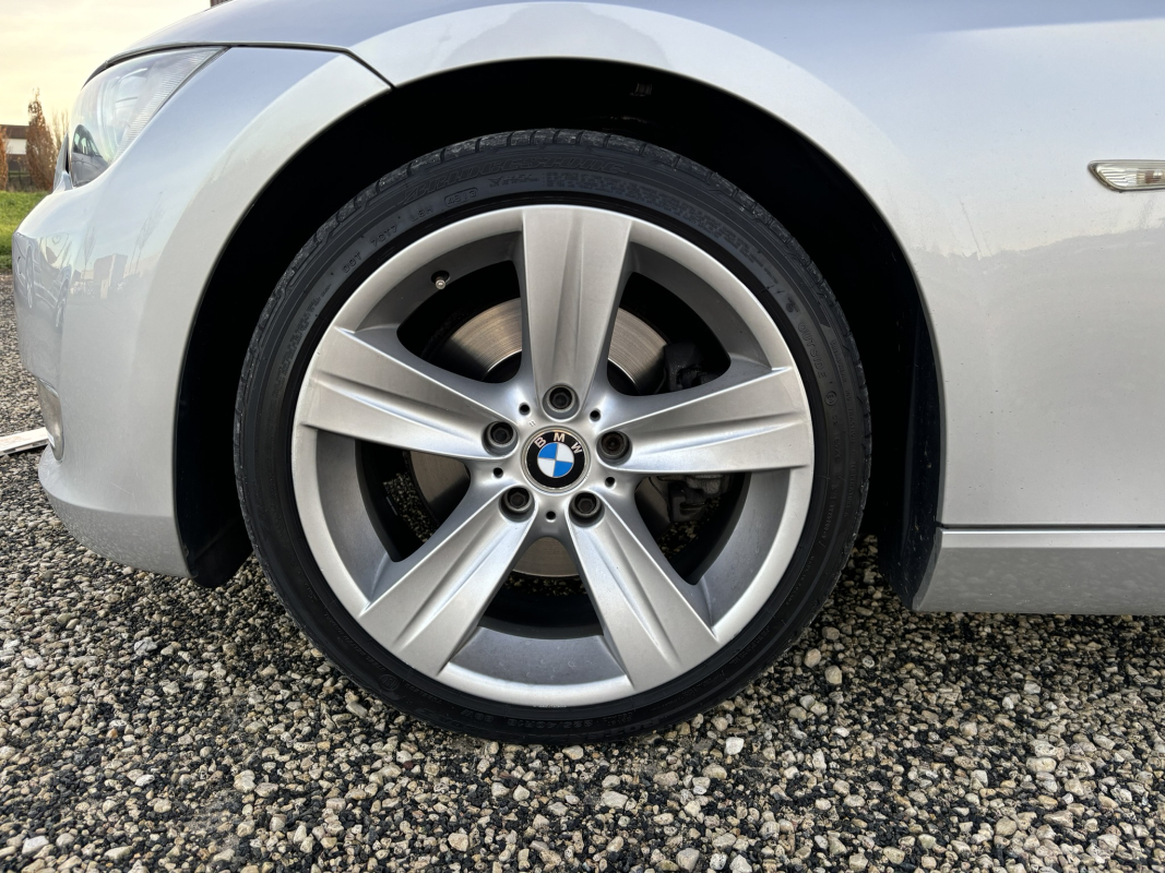 Bmw Série 3 — 24