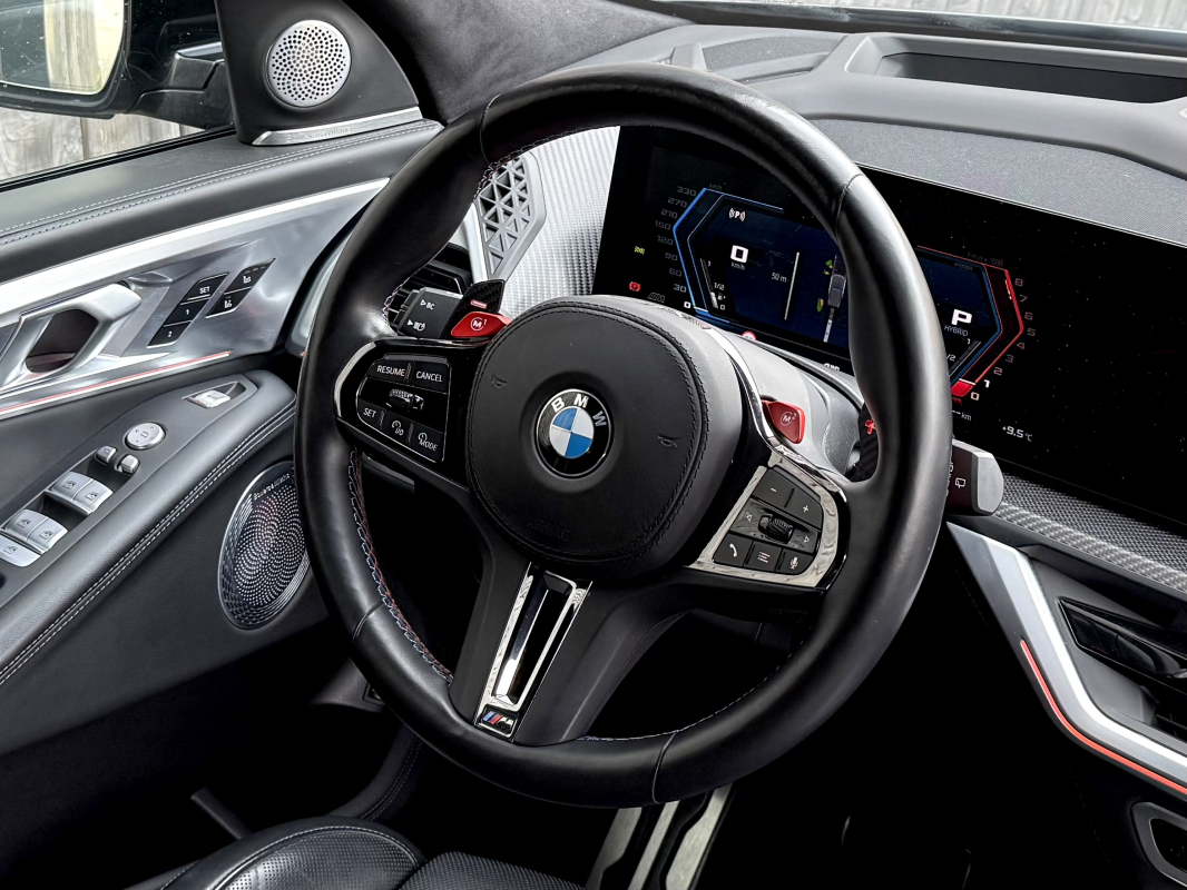 Bmw XM — 7