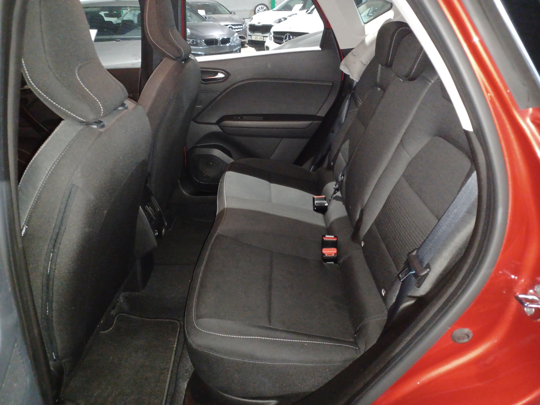 Renault Captur — 16