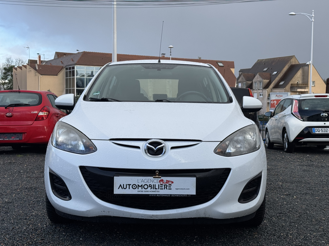 Mazda Mazda 2 — 3
