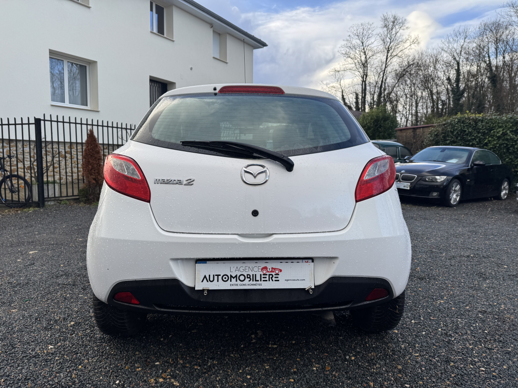Mazda Mazda 2 — 7