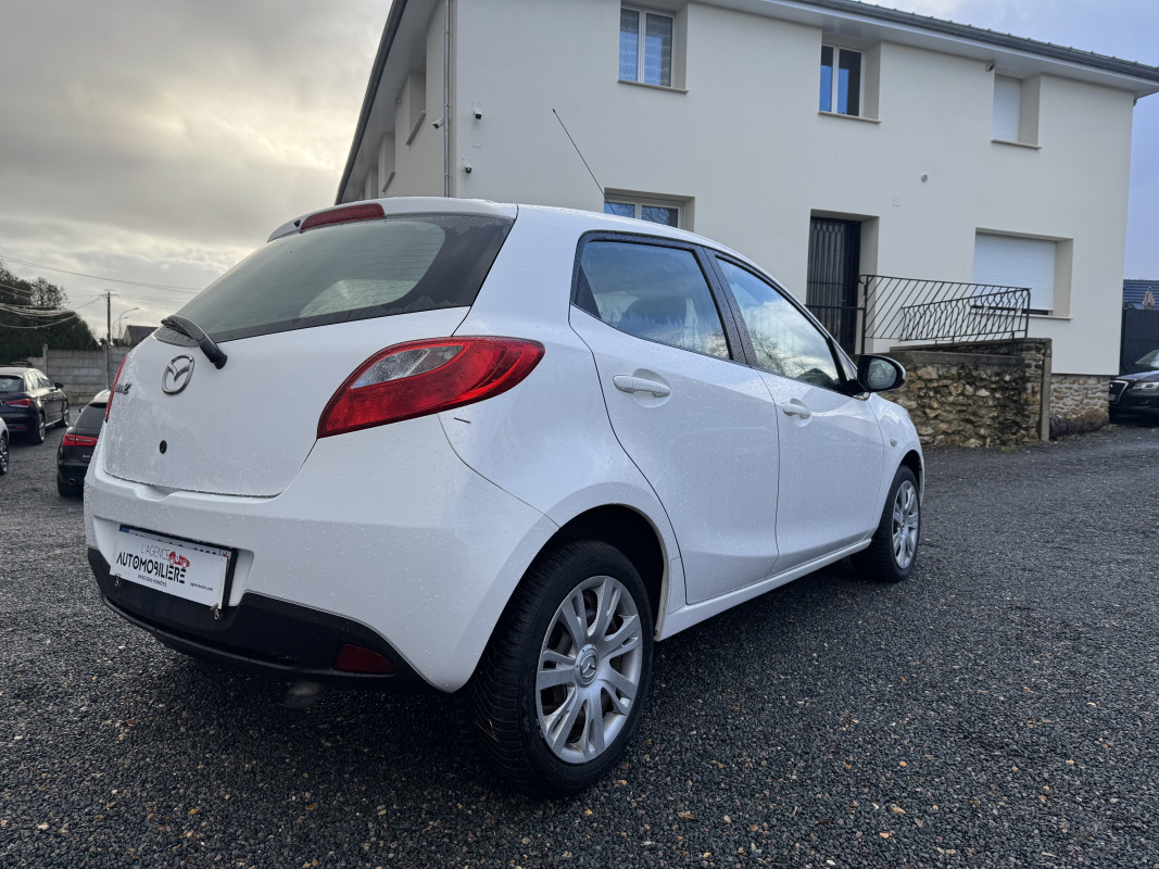 Mazda Mazda 2 — 5