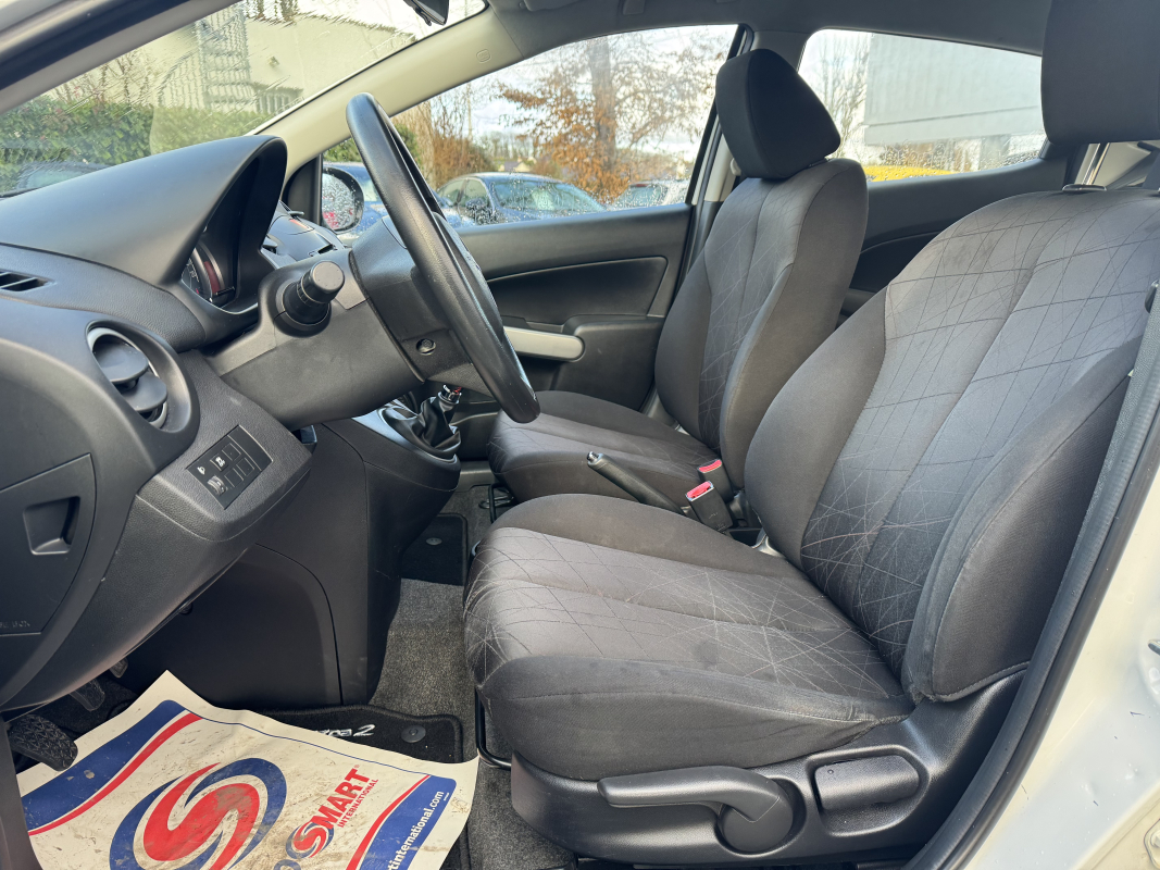 Mazda Mazda 2 — 14