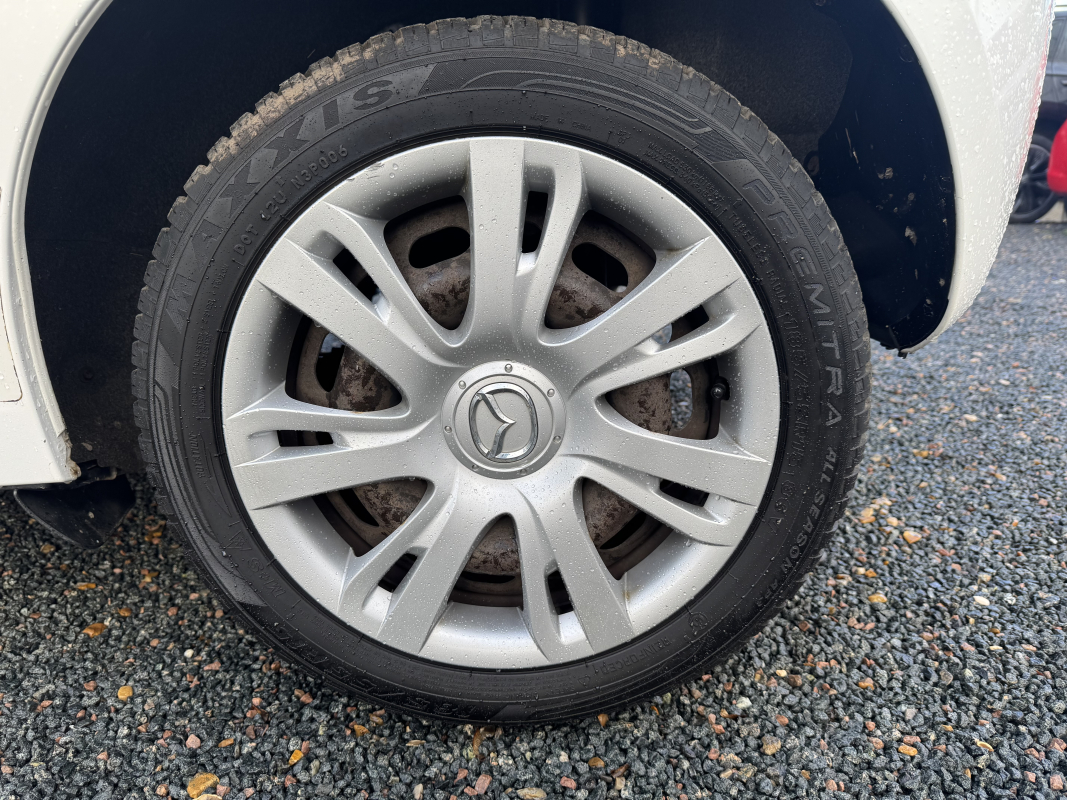 Mazda Mazda 2 — 27