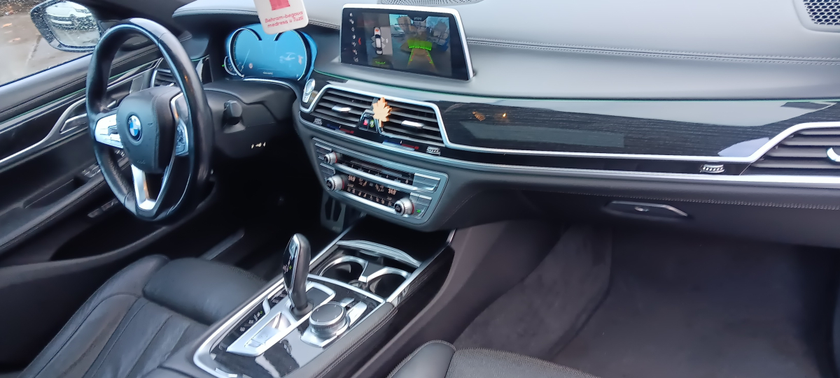 Bmw Série 7 — 10
