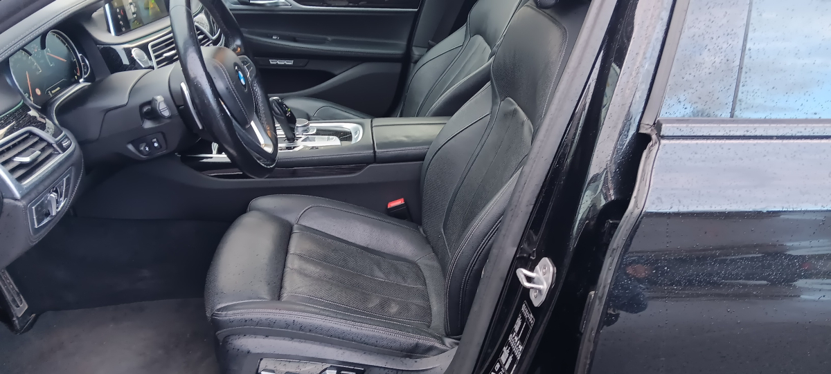 Bmw Série 7 — 12