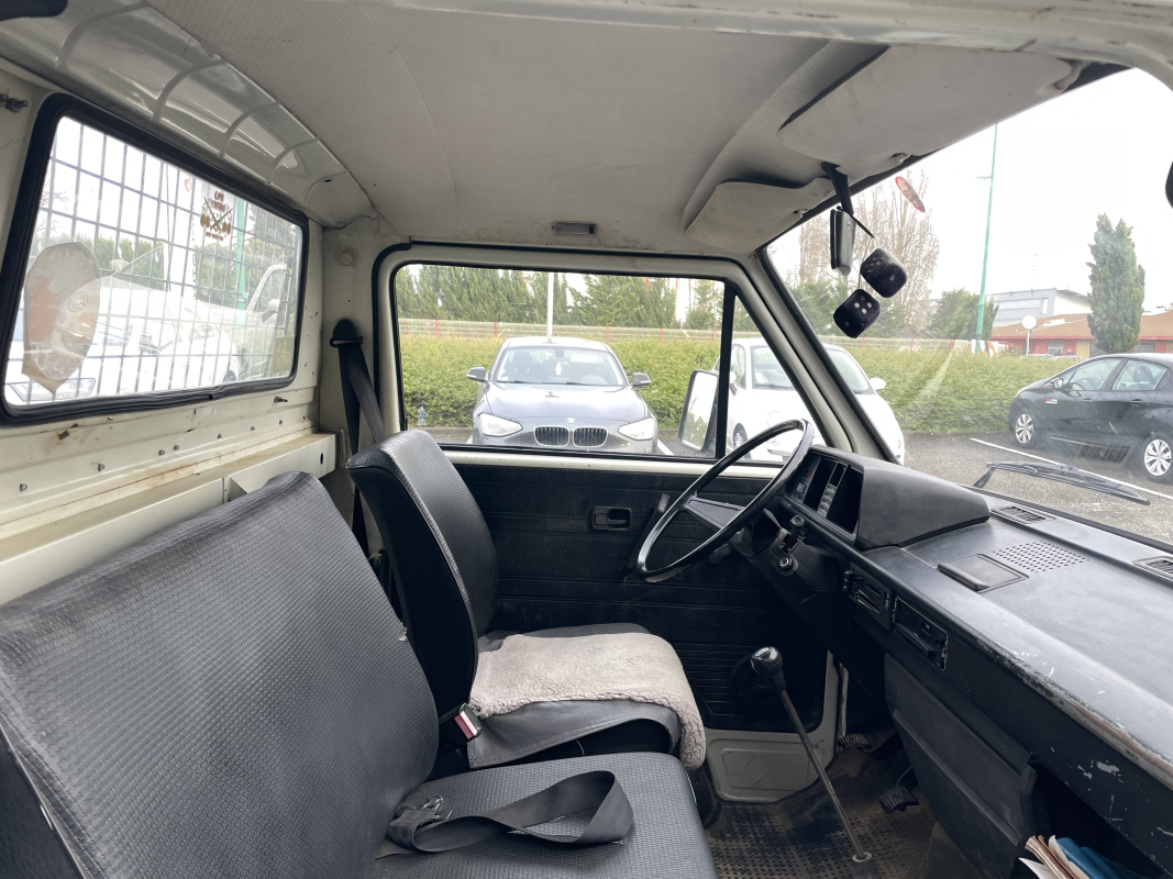 Volkswagen Transporter — 21