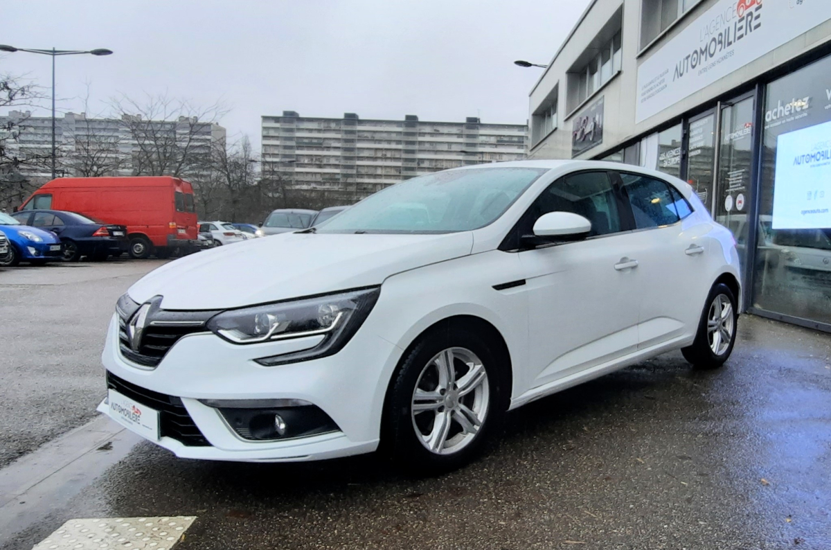 Renault Megane — 3