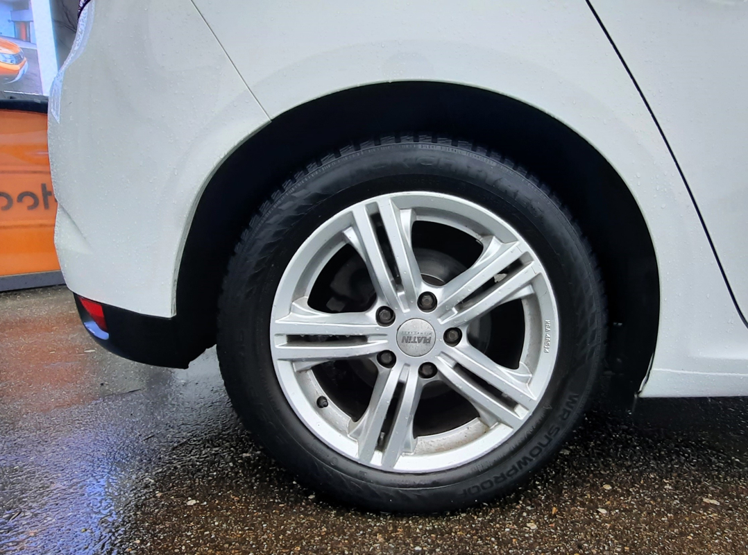 Renault Megane — 28