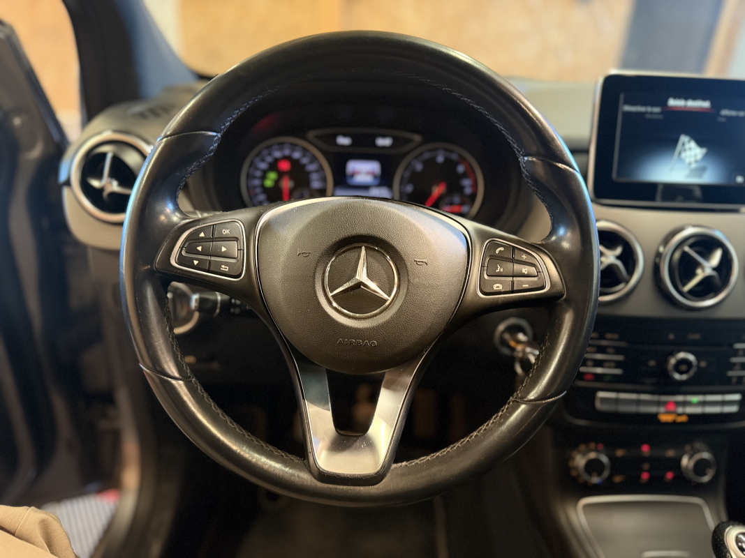 Mercedes Classe B — 11