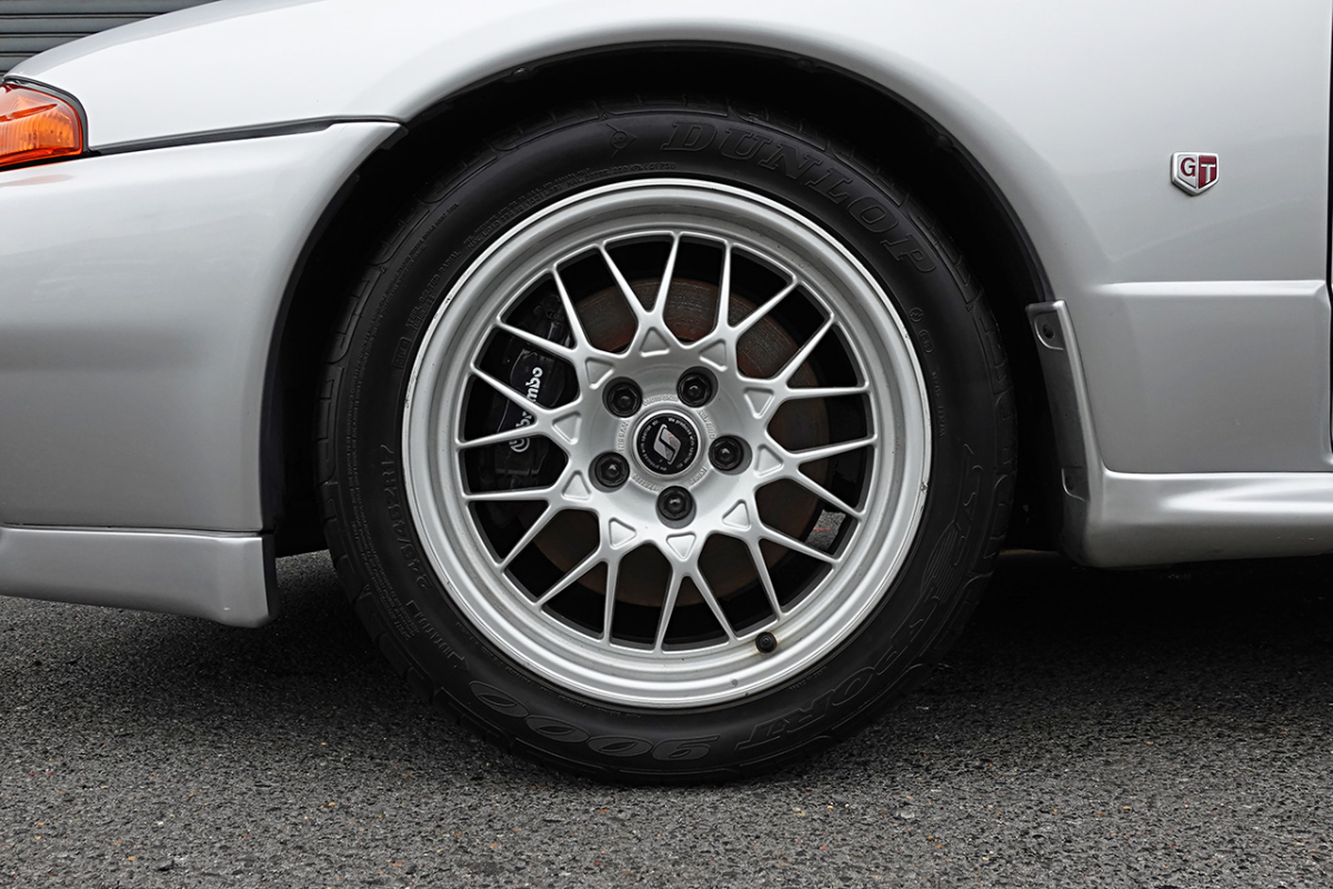 Nissan Skyline — 24
