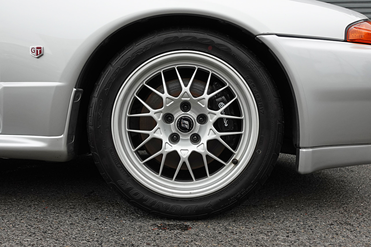 Nissan Skyline — 27