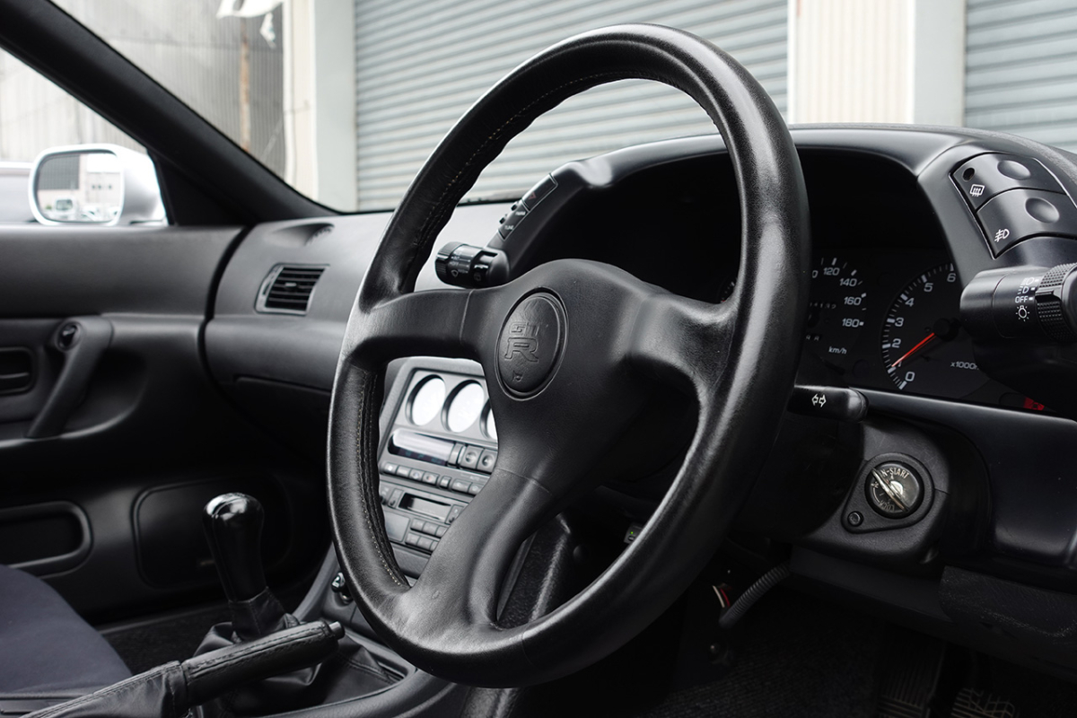 Nissan Skyline — 12