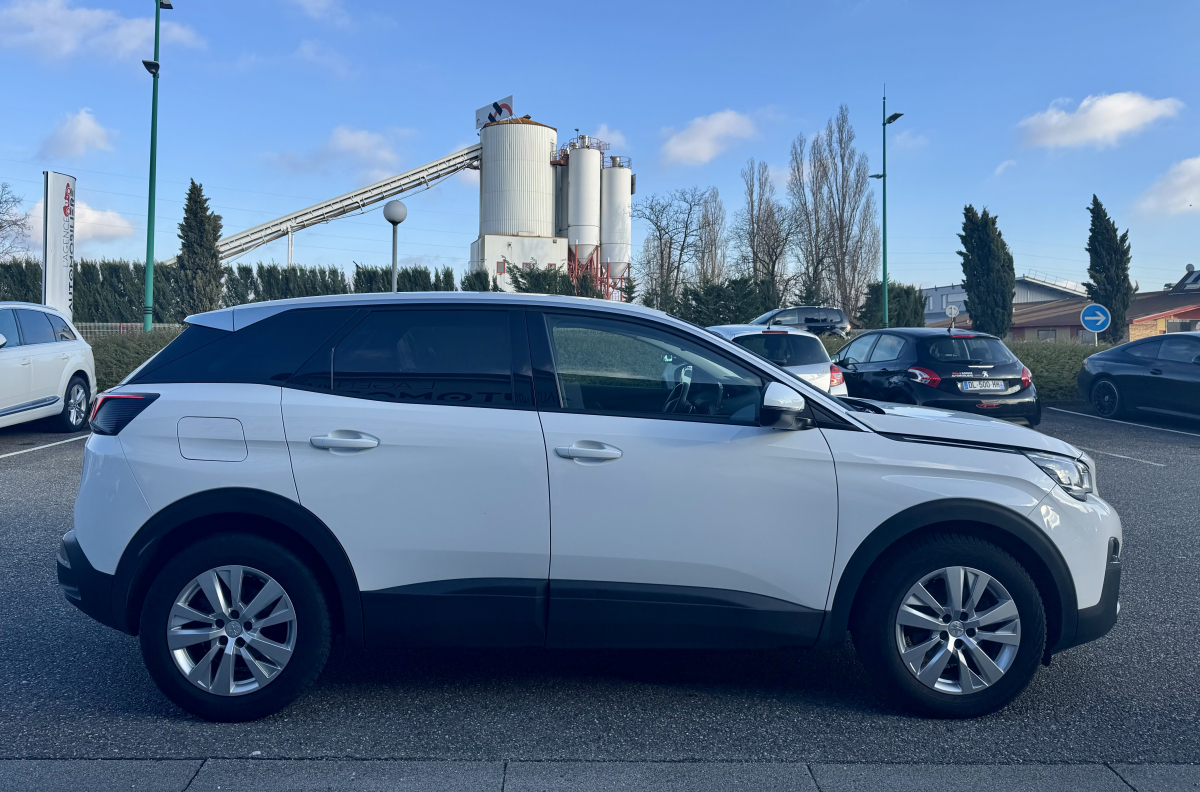 Peugeot 3008 — 3